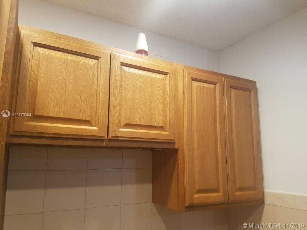 Small Object Image