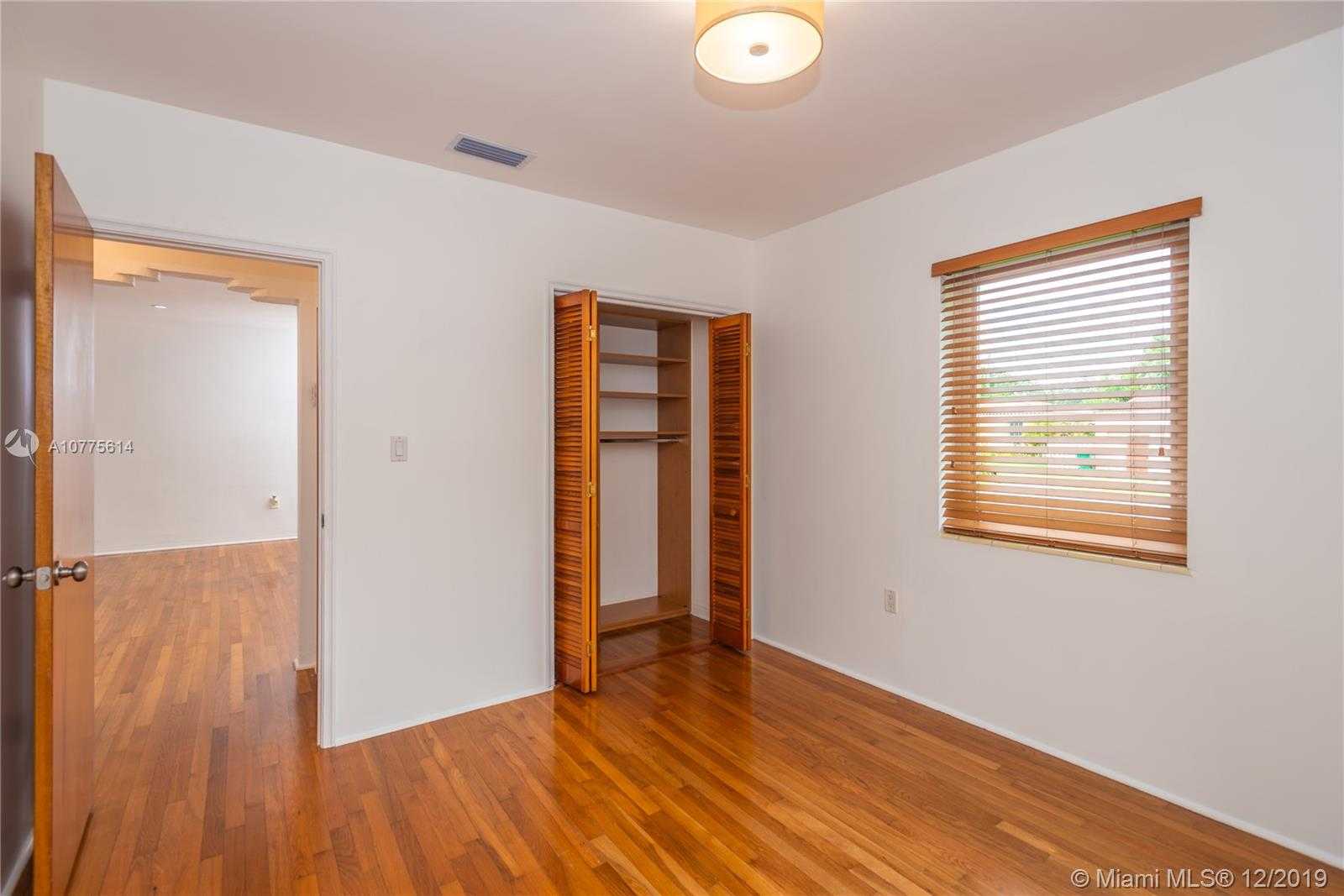 Small Image of 3350 SOUTH WEST 21 ST, Miami Number 6