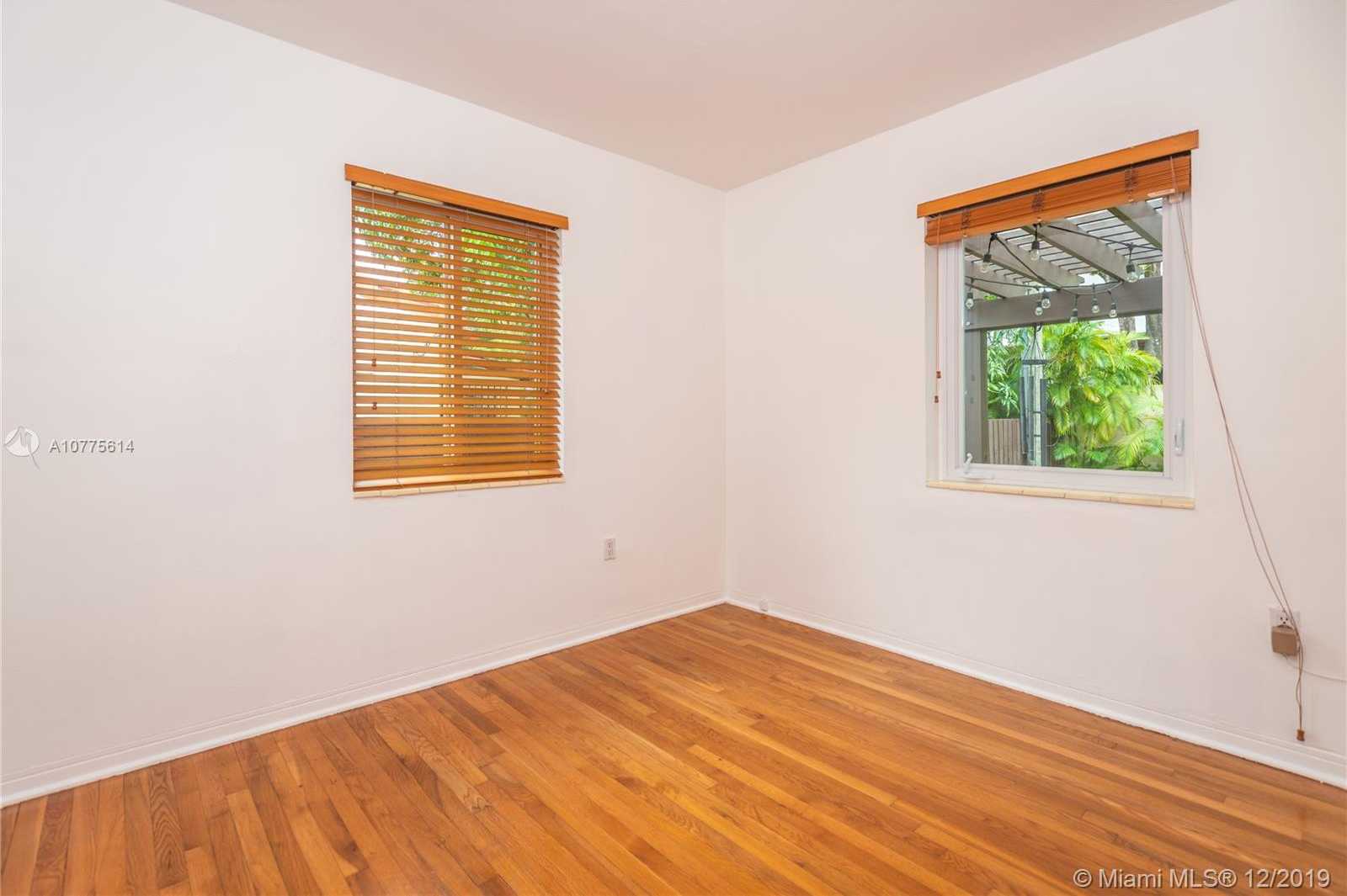 Small Image of 3350 SOUTH WEST 21 ST, Miami Number 7