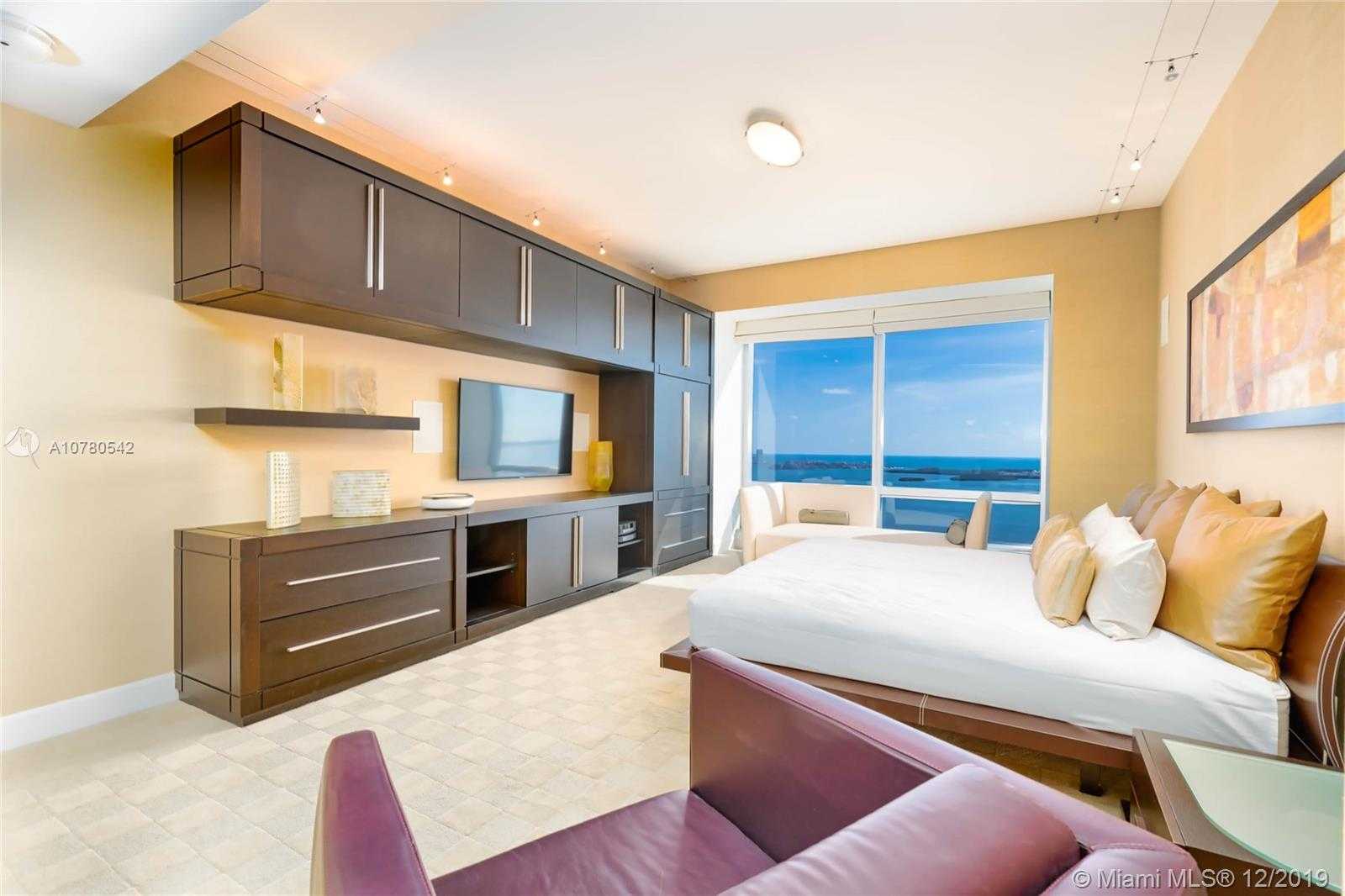 Small Image of 1425 BRICKELL AVE #43E, Miami Number 3