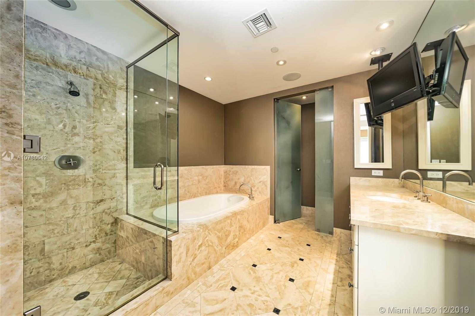 Small Image of 1425 BRICKELL AVE #43E, Miami Number 6