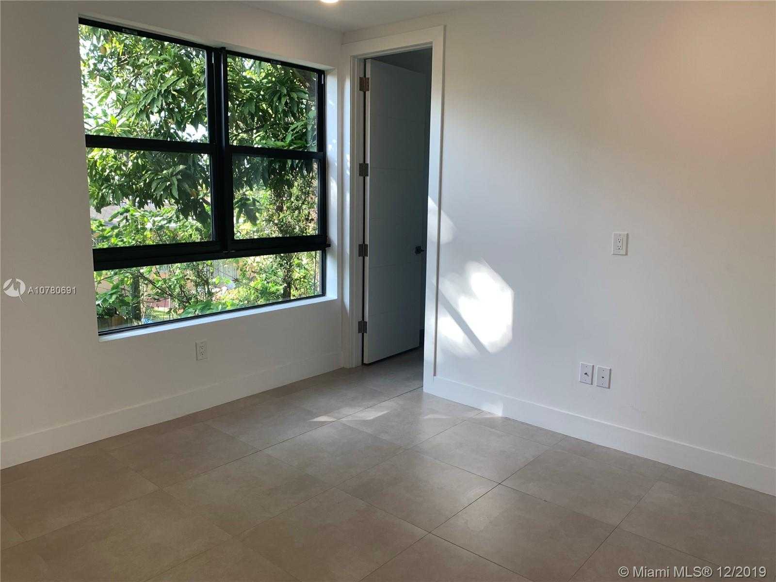 Small Image of 2740 SOUTH WEST 29TH AVE #2740, Miami Number 13