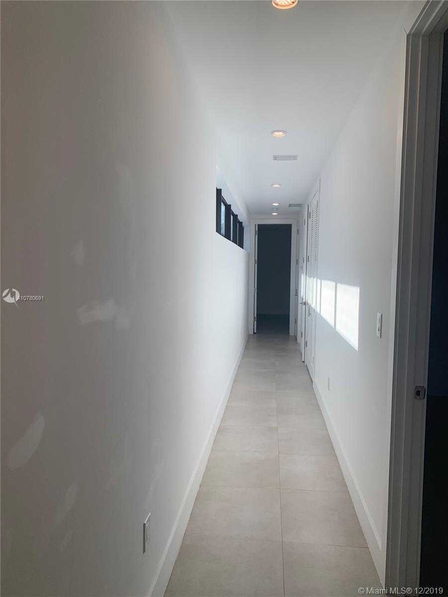 Small Image of 2740 SOUTH WEST 29TH AVE #2740, Miami Number 20