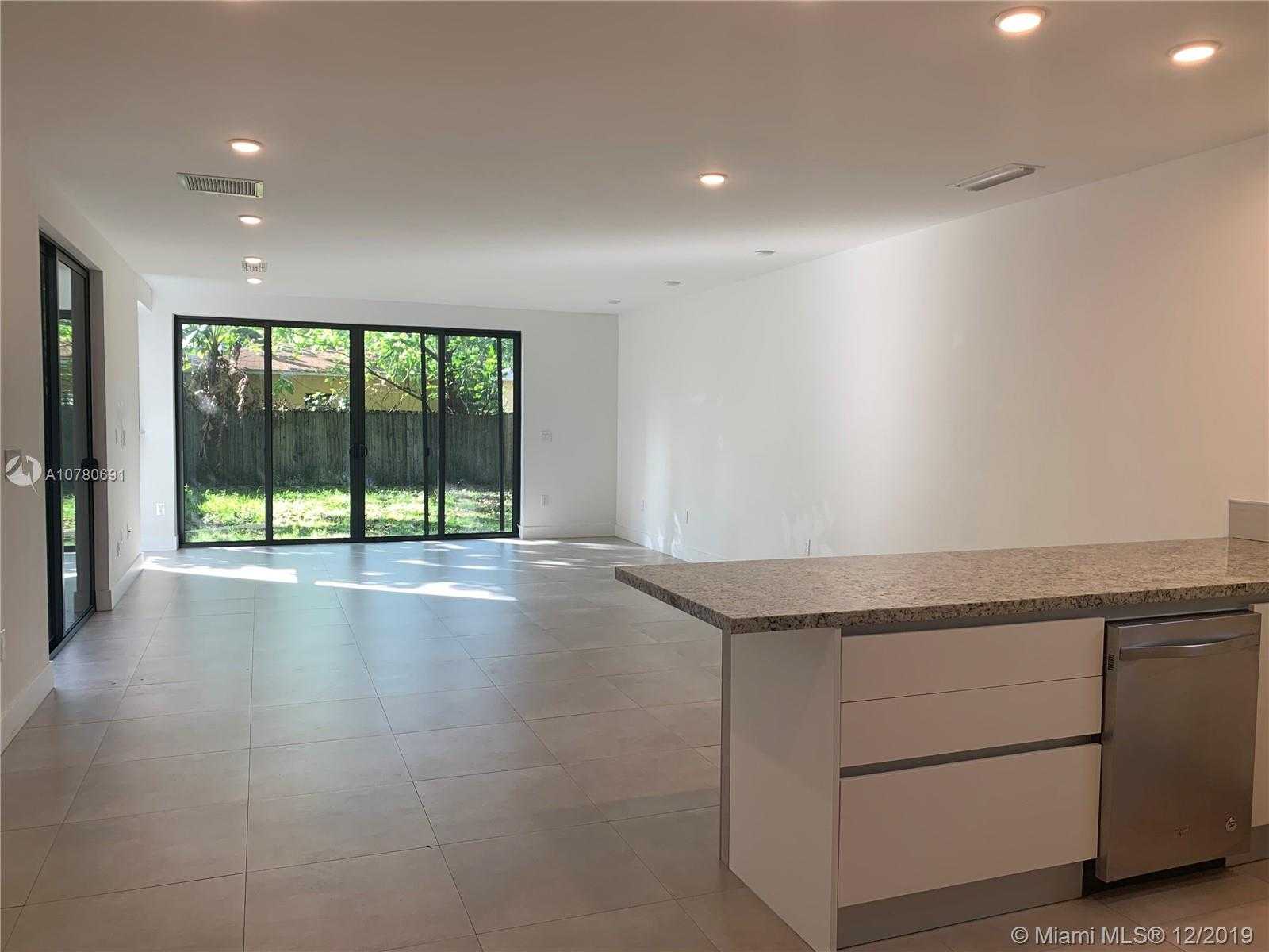 Small Image of 2740 SOUTH WEST 29TH AVE #2740, Miami Number 4