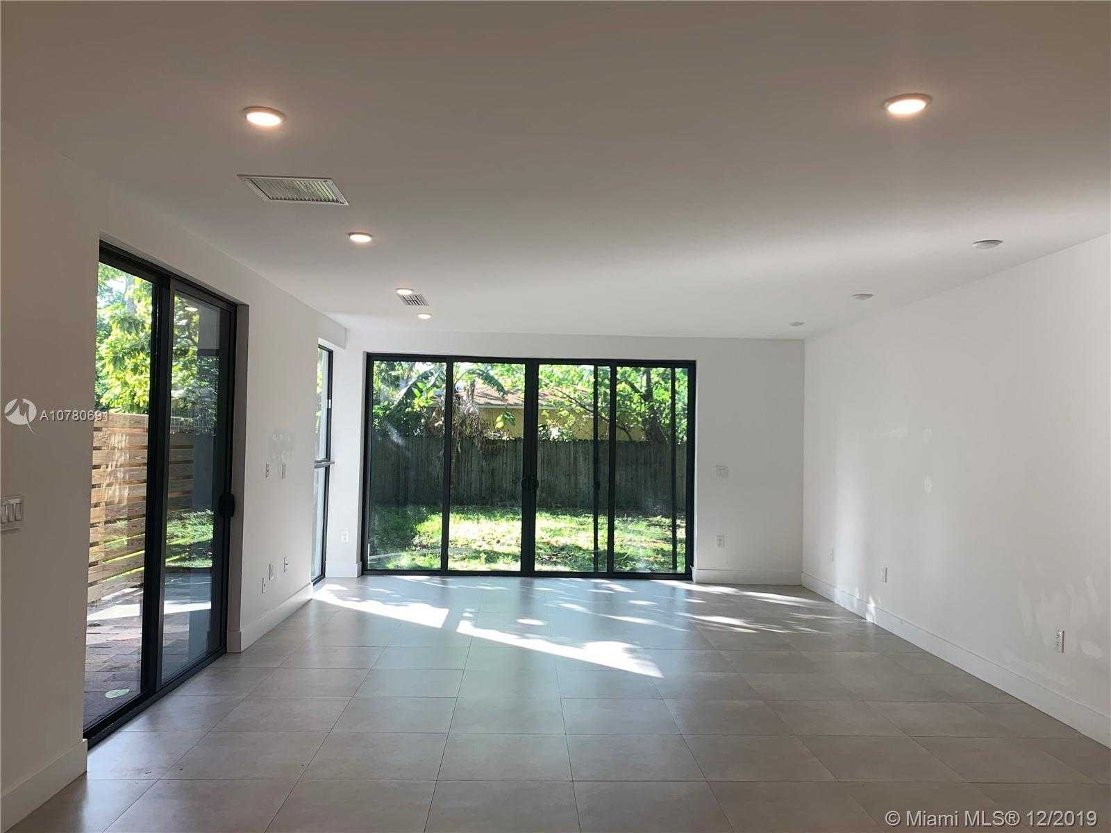 Small Image of 2740 SOUTH WEST 29TH AVE #2740, Miami Number 5