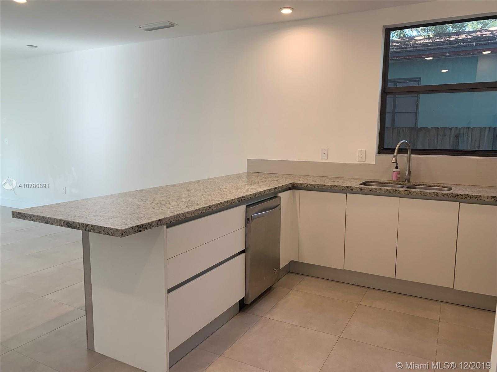 Small Image of 2740 SOUTH WEST 29TH AVE #2740, Miami Number 7