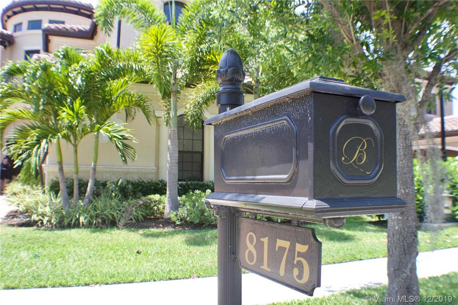 Small Object Image