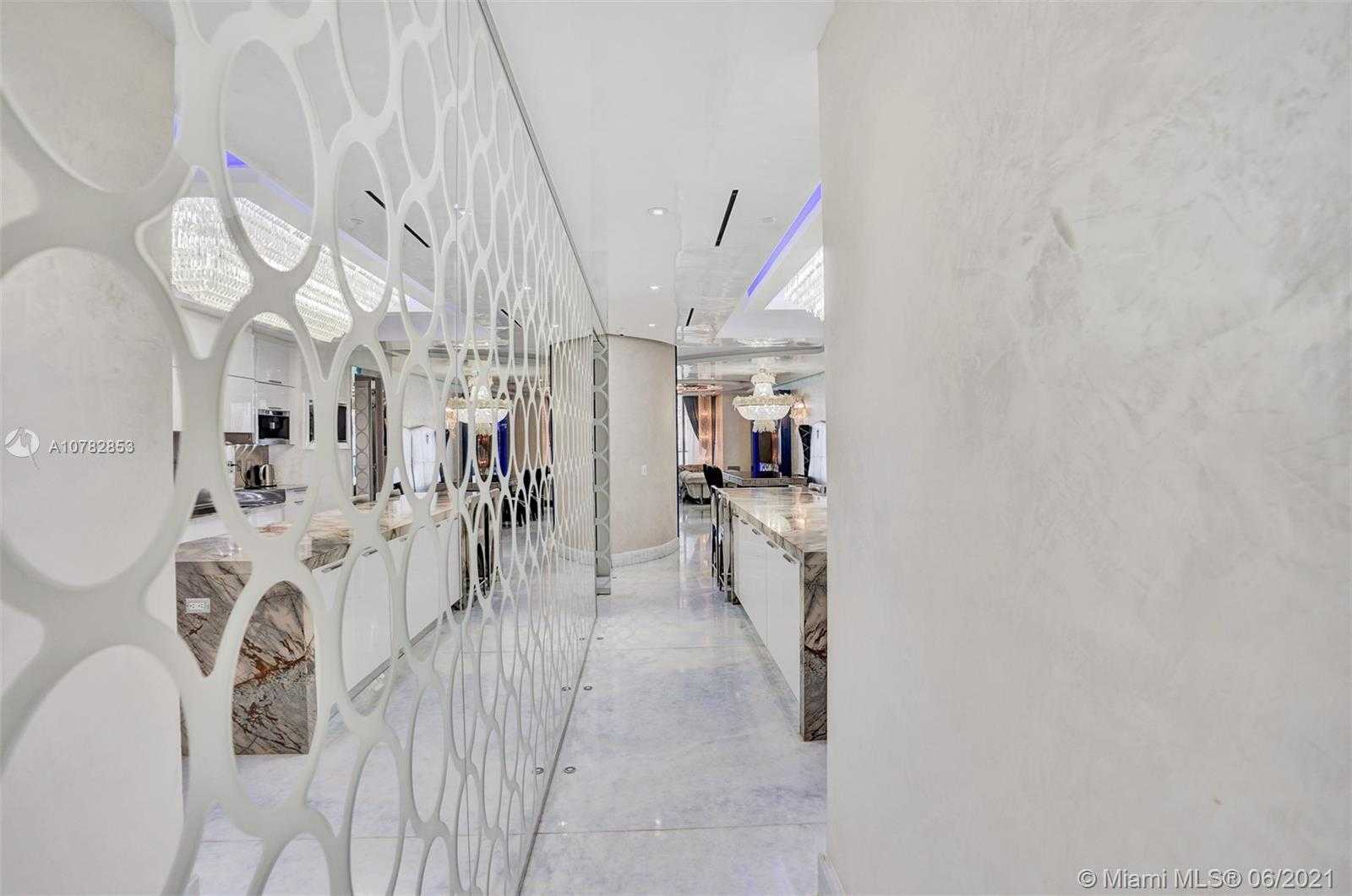 Small Image of 9705 COLLINS AVE #2004-2005, Bal Harbour Number 39