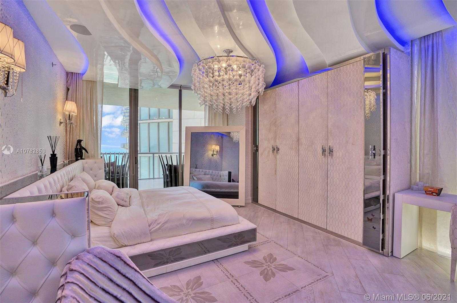 Small Image of 9705 COLLINS AVE #2004-2005, Bal Harbour Number 6
