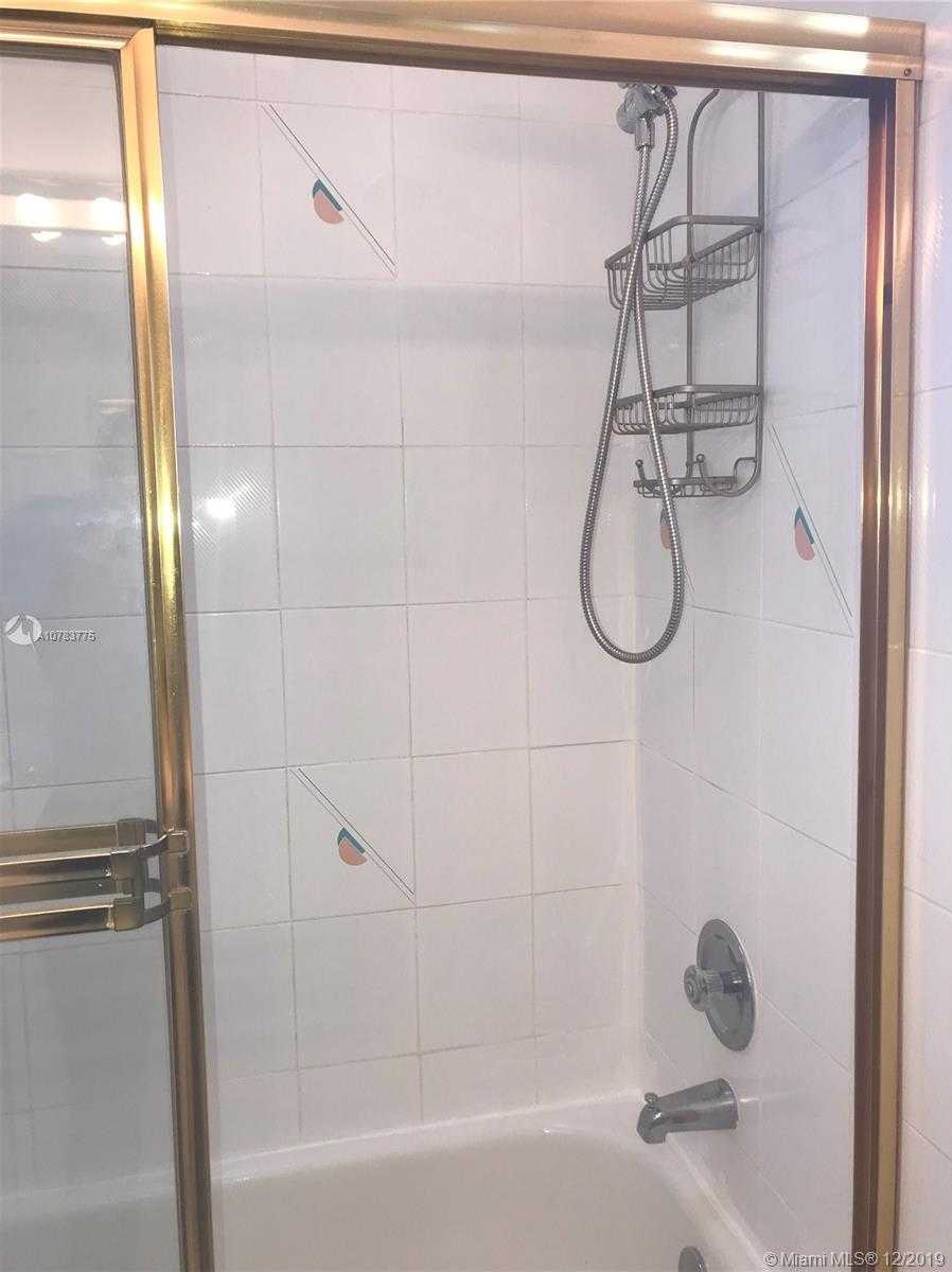 Imagen de Pequeño Objeto
