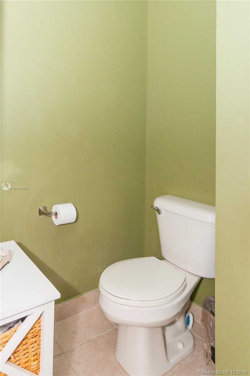 Small Object Image