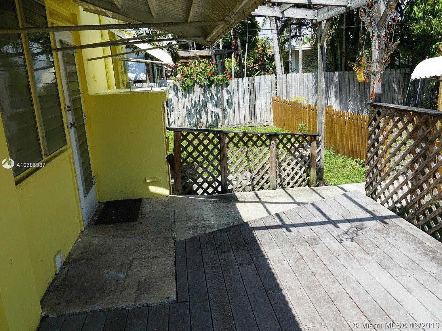 Small Image of 1425 MADISON ST, Hollywood Number 8