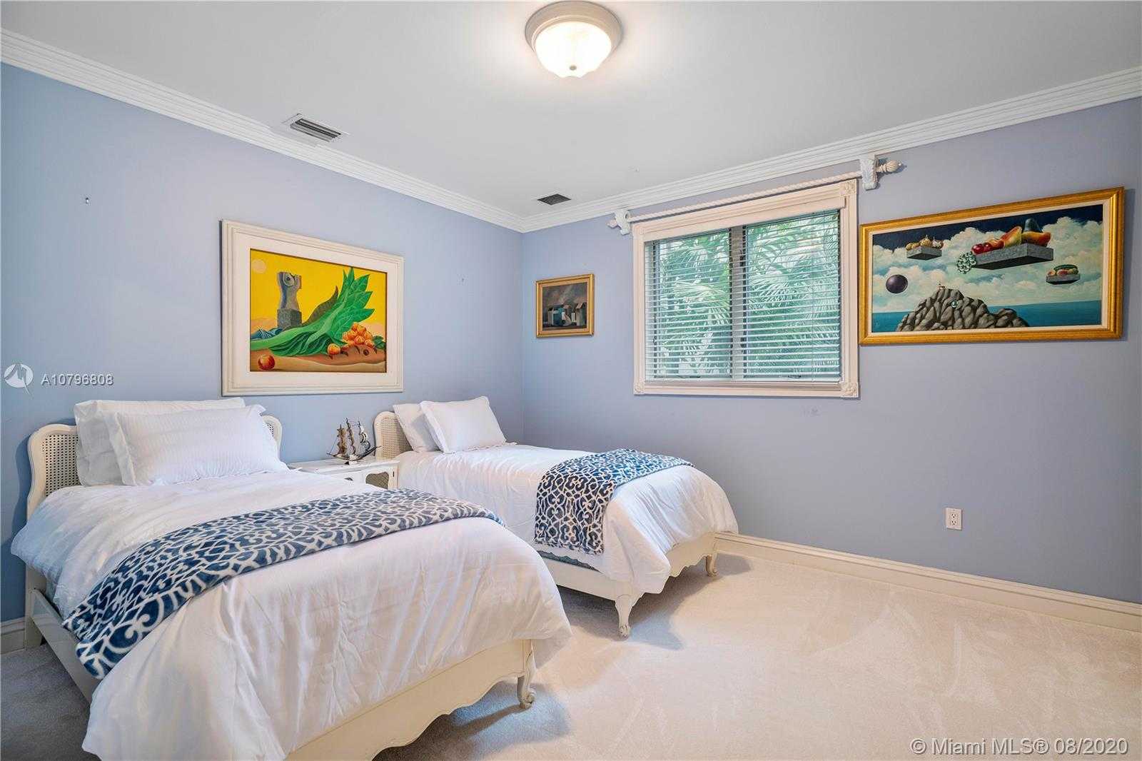 Small Image of 166 BAL BAY DR, Bal Harbour Number 31