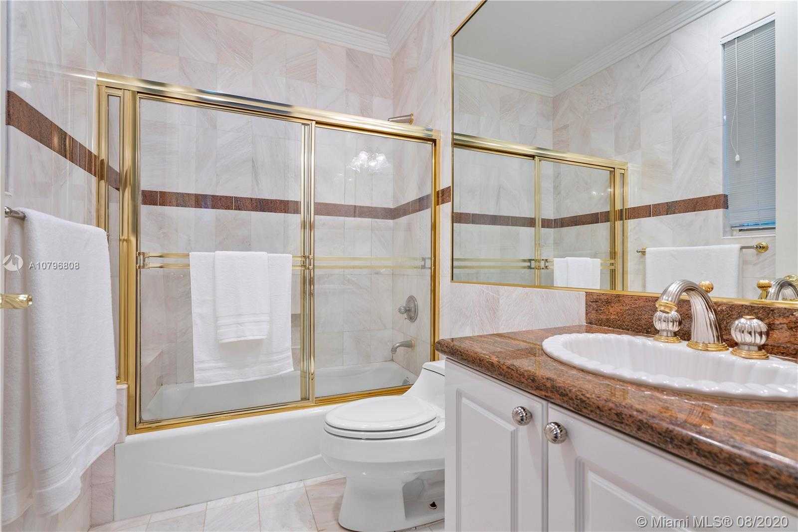 Small Image of 166 BAL BAY DR, Bal Harbour Number 32