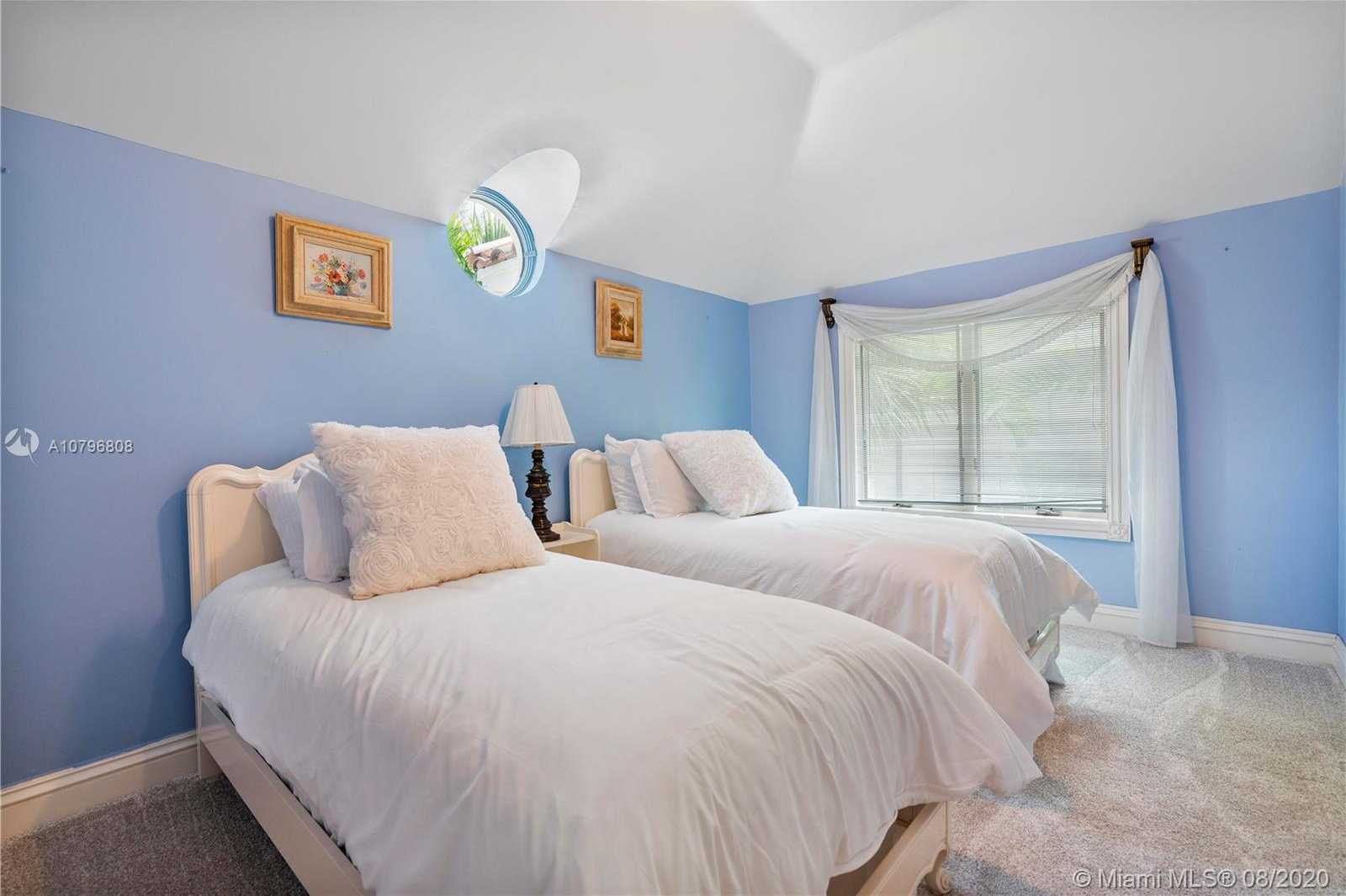 Small Image of 166 BAL BAY DR, Bal Harbour Number 33