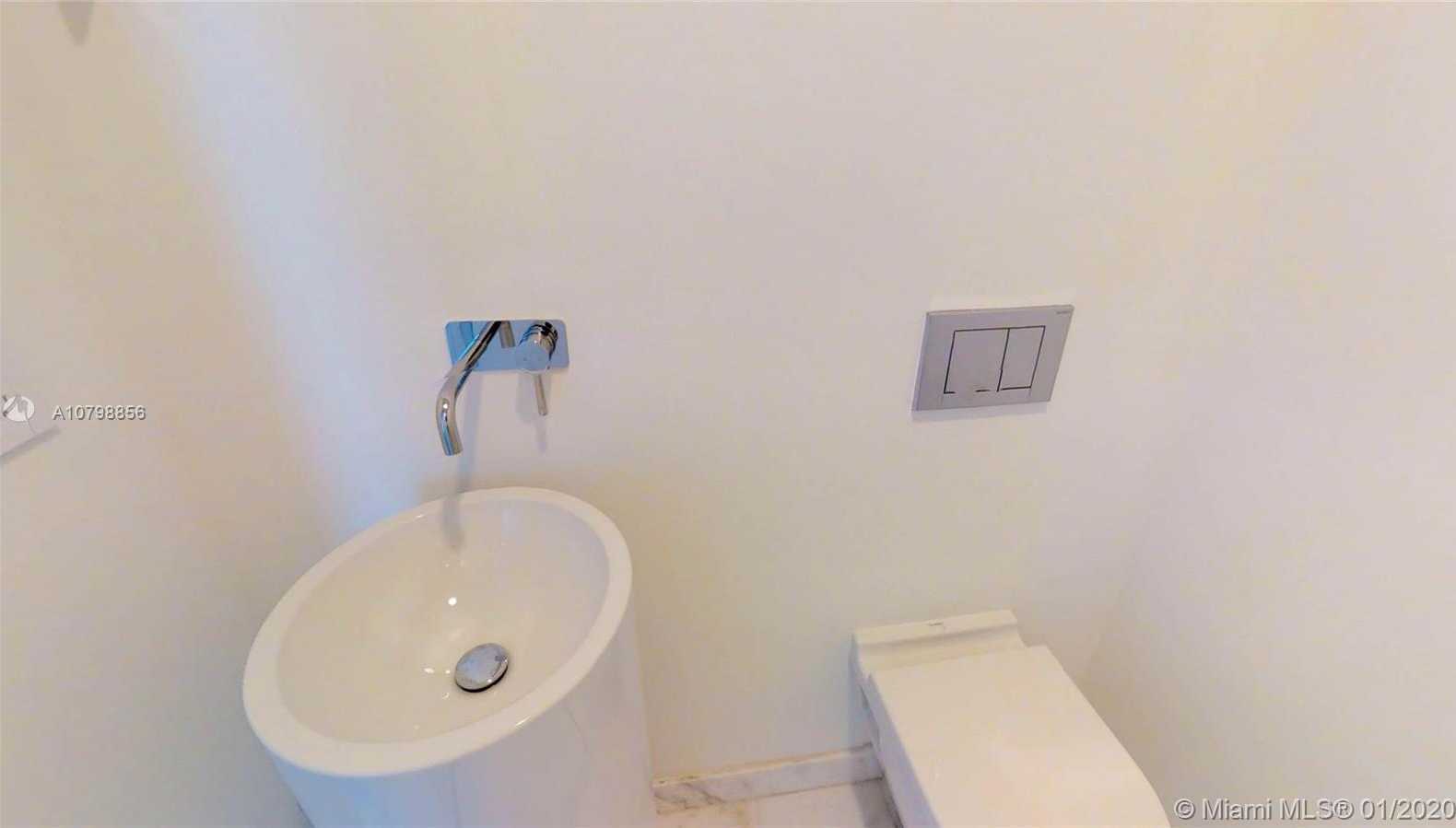 Small Object Image