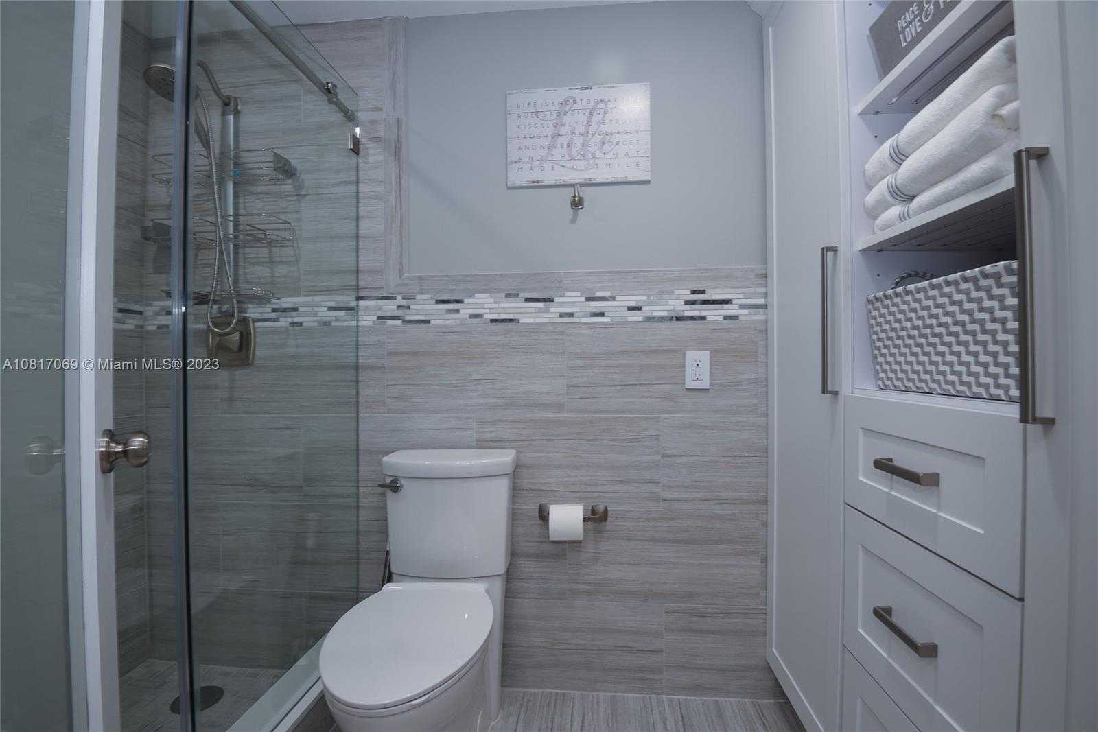 Small Image of 3505 SOUTH OCEAN DR #PH-12, Hollywood Number 11