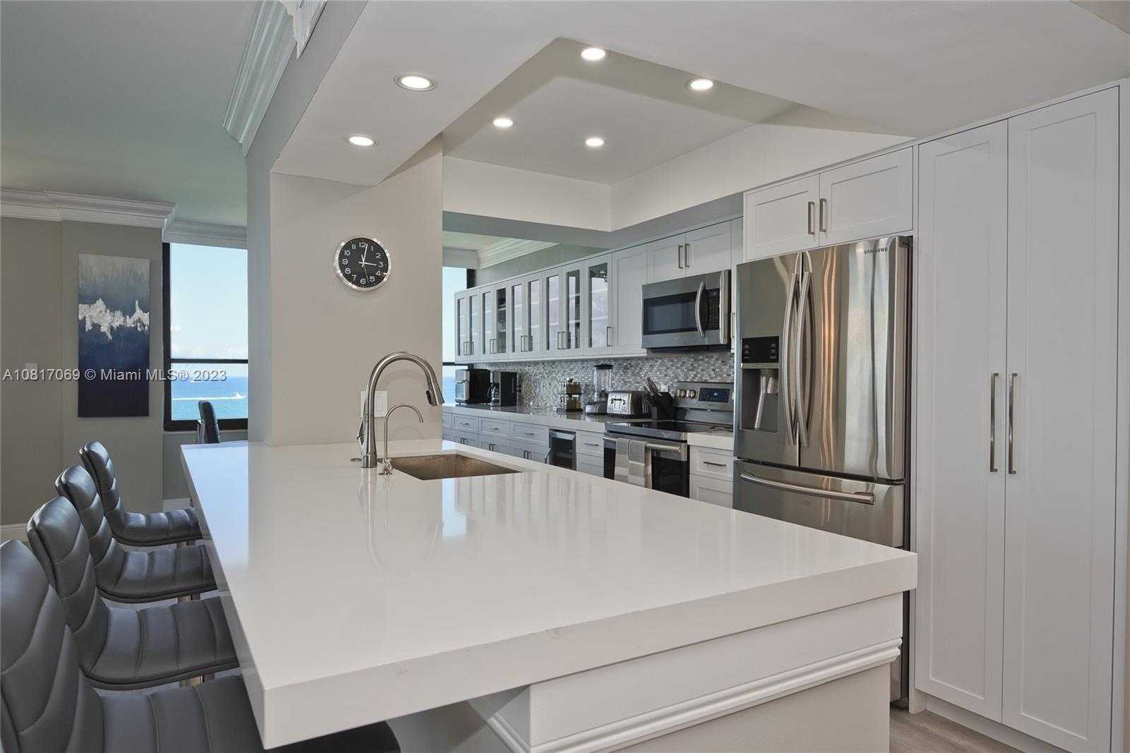 Small Image of 3505 SOUTH OCEAN DR #PH-12, Hollywood Number 3