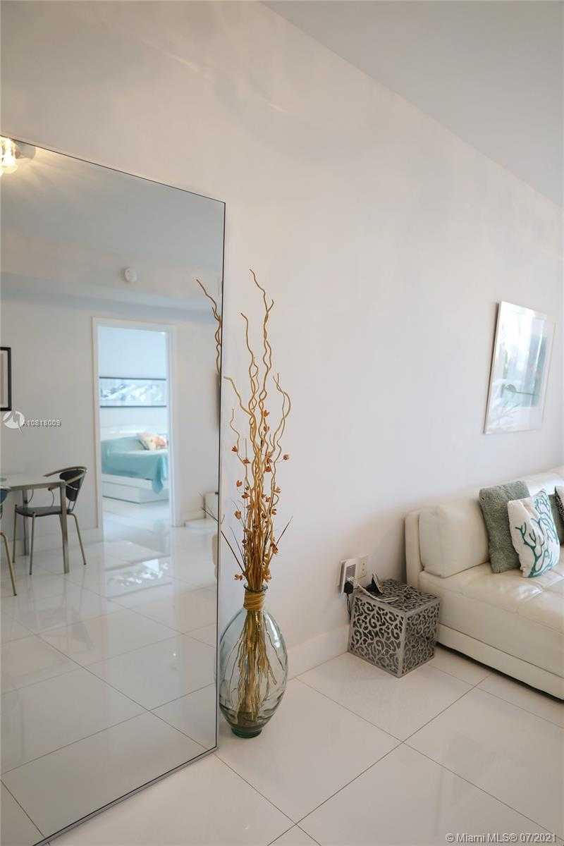 Small Image of 18201 COLLINS AVE (AVAIL 15 JUNE) #505, Sunny Isles Beach Number 4