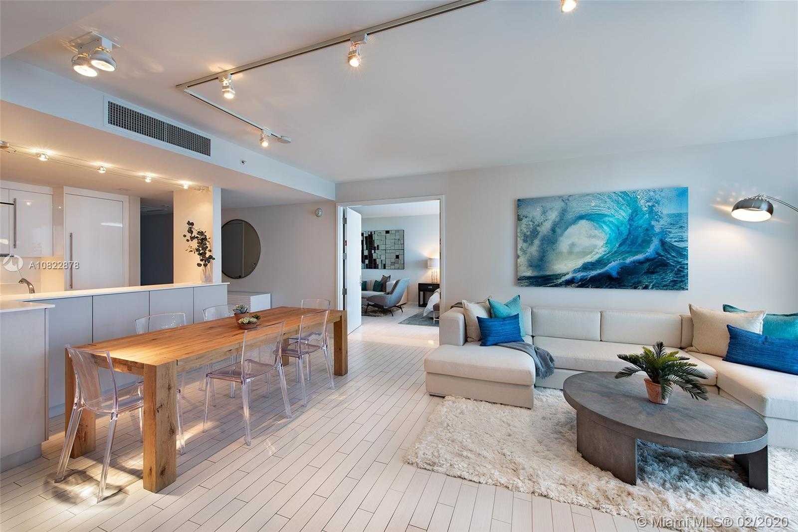 Small Image of 2201 COLLINS AV #915/913, Miami Beach Number 3