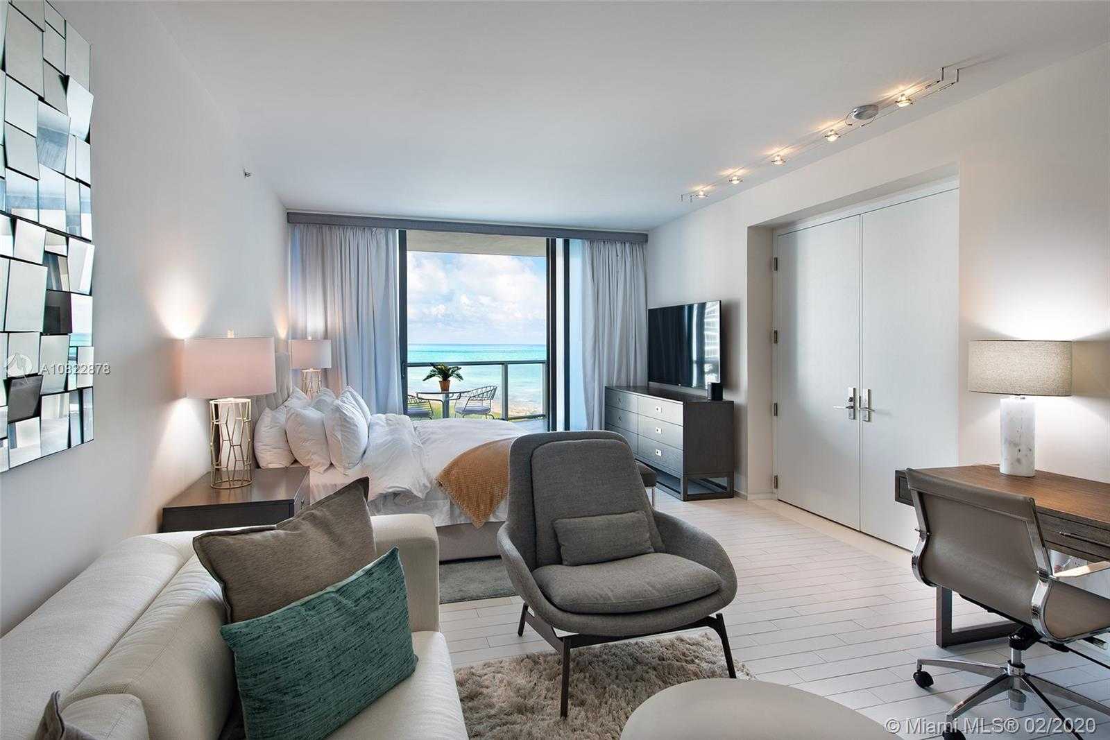 Small Image of 2201 COLLINS AV #915/913, Miami Beach Number 7