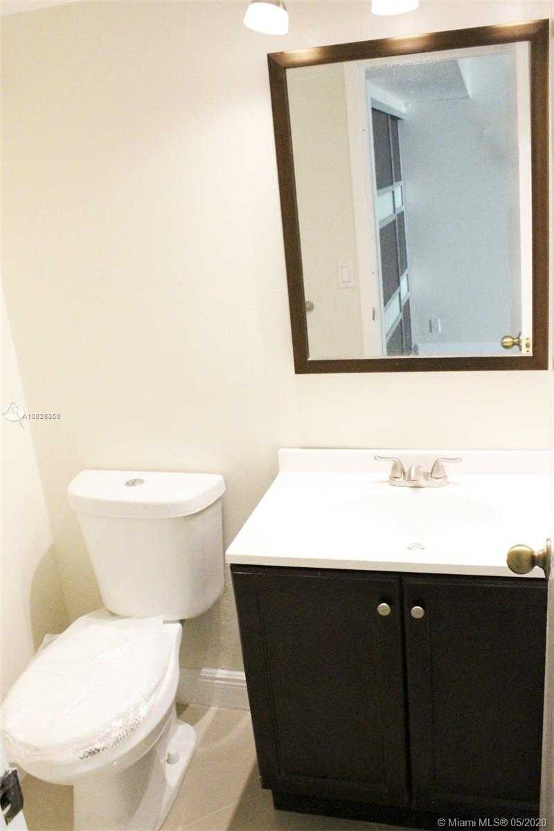Small Object Image