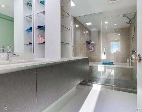 Small Image of 6620 INDIAN CREEK DR #508, Miami Beach Number 12