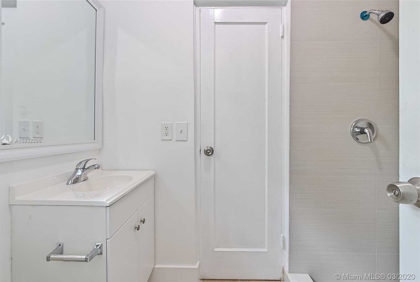 Small Image of 1322 SOUTH EAST 1ST AVE, Fort Lauderdale Number 13