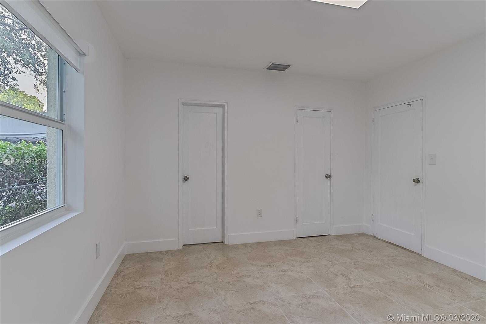Small Image of 1322 SOUTH EAST 1ST AVE, Fort Lauderdale Number 14