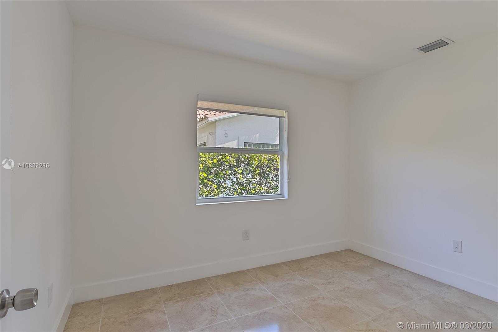 Small Image of 1322 SOUTH EAST 1ST AVE, Fort Lauderdale Number 15