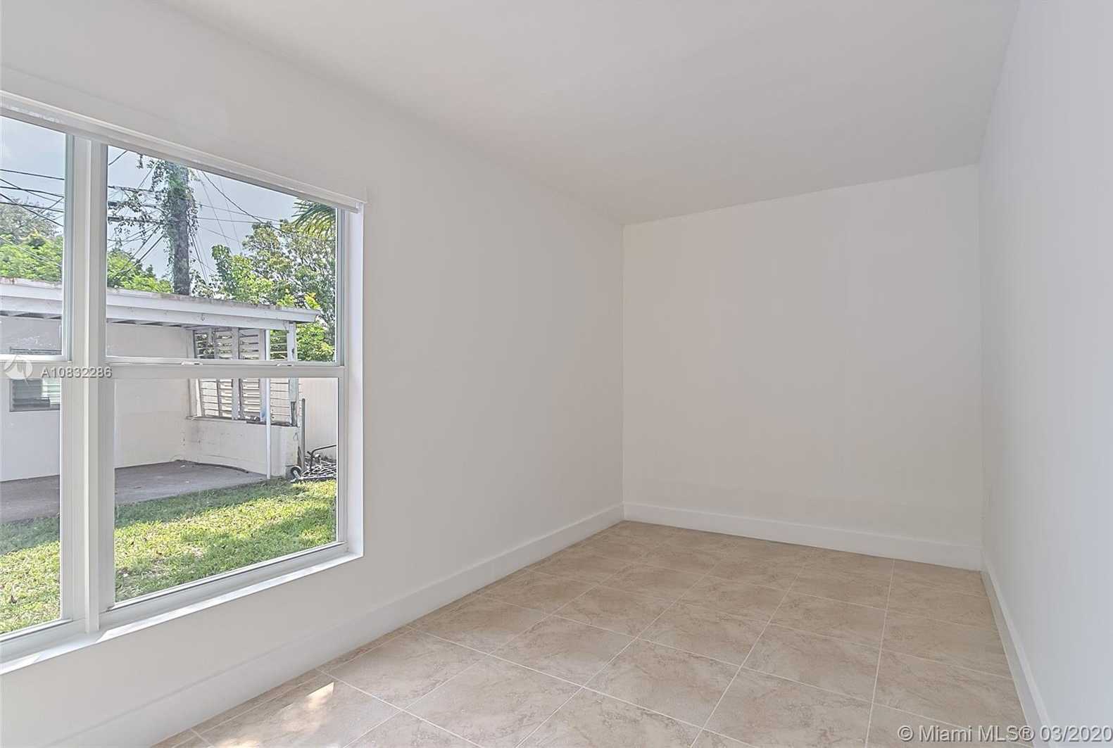 Small Image of 1322 SOUTH EAST 1ST AVE, Fort Lauderdale Number 19