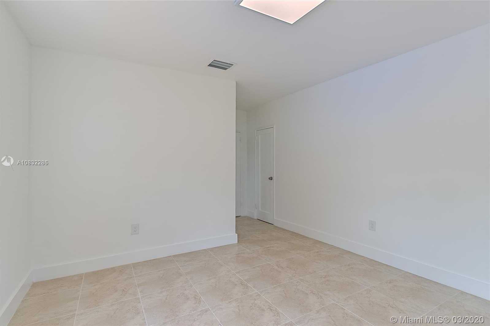Small Image of 1322 SOUTH EAST 1ST AVE, Fort Lauderdale Number 21
