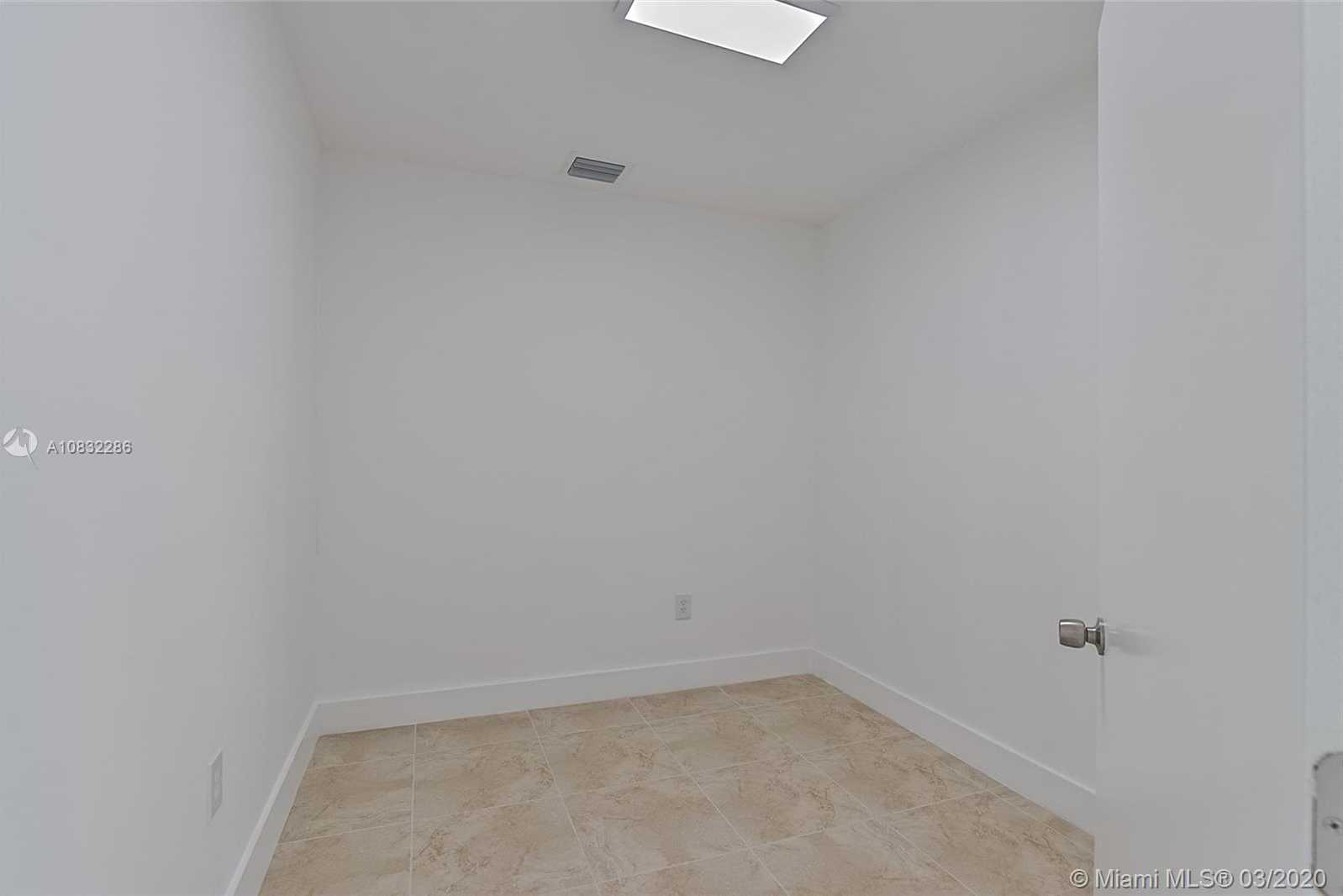 Small Image of 1322 SOUTH EAST 1ST AVE, Fort Lauderdale Number 22