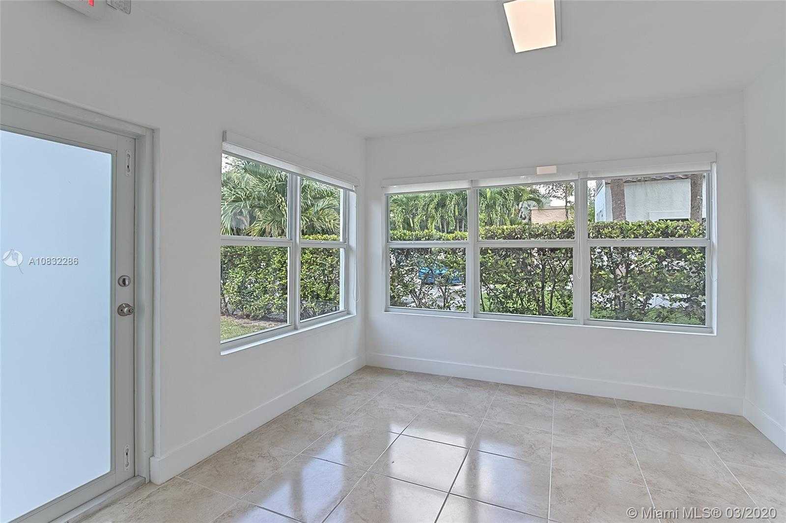 Small Image of 1322 SOUTH EAST 1ST AVE, Fort Lauderdale Number 3