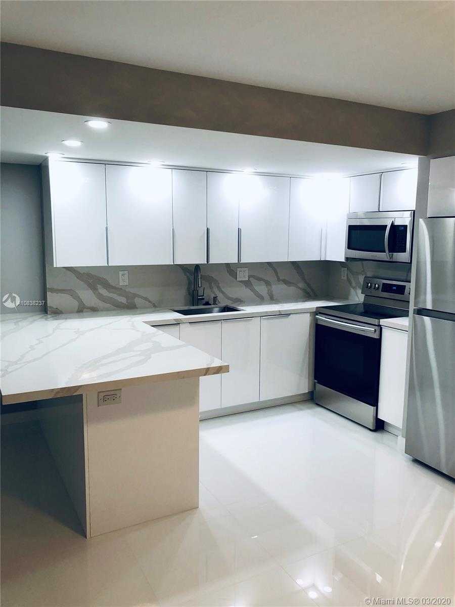 Small Image of 250 174TH ST #710, Sunny Isles Beach Number 3