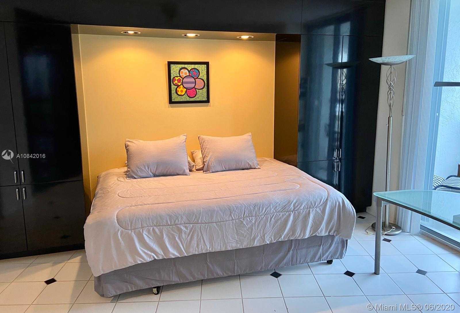 Small Image of 3530 MYSTIC POINTE DR #1708, Aventura Number 12