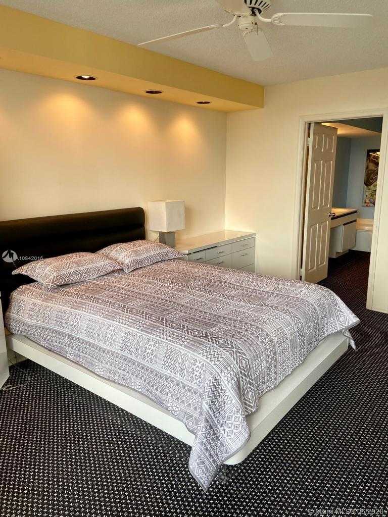 Small Image of 3530 MYSTIC POINTE DR #1708, Aventura Number 17