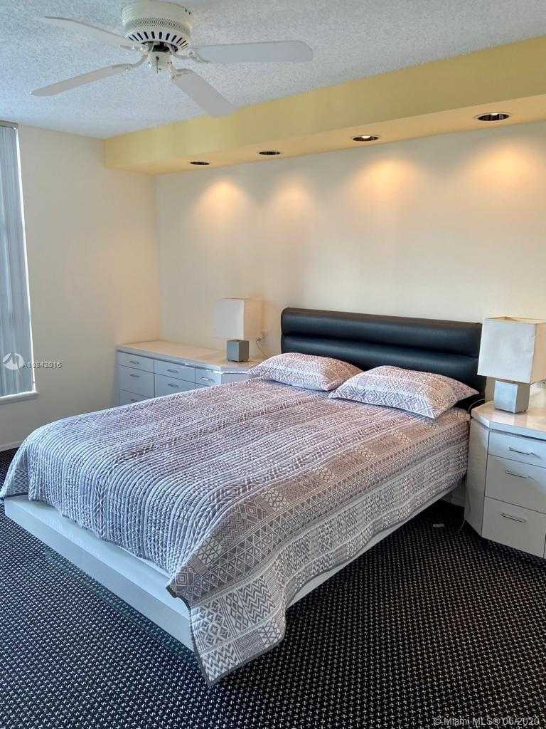 Small Image of 3530 MYSTIC POINTE DR #1708, Aventura Number 18