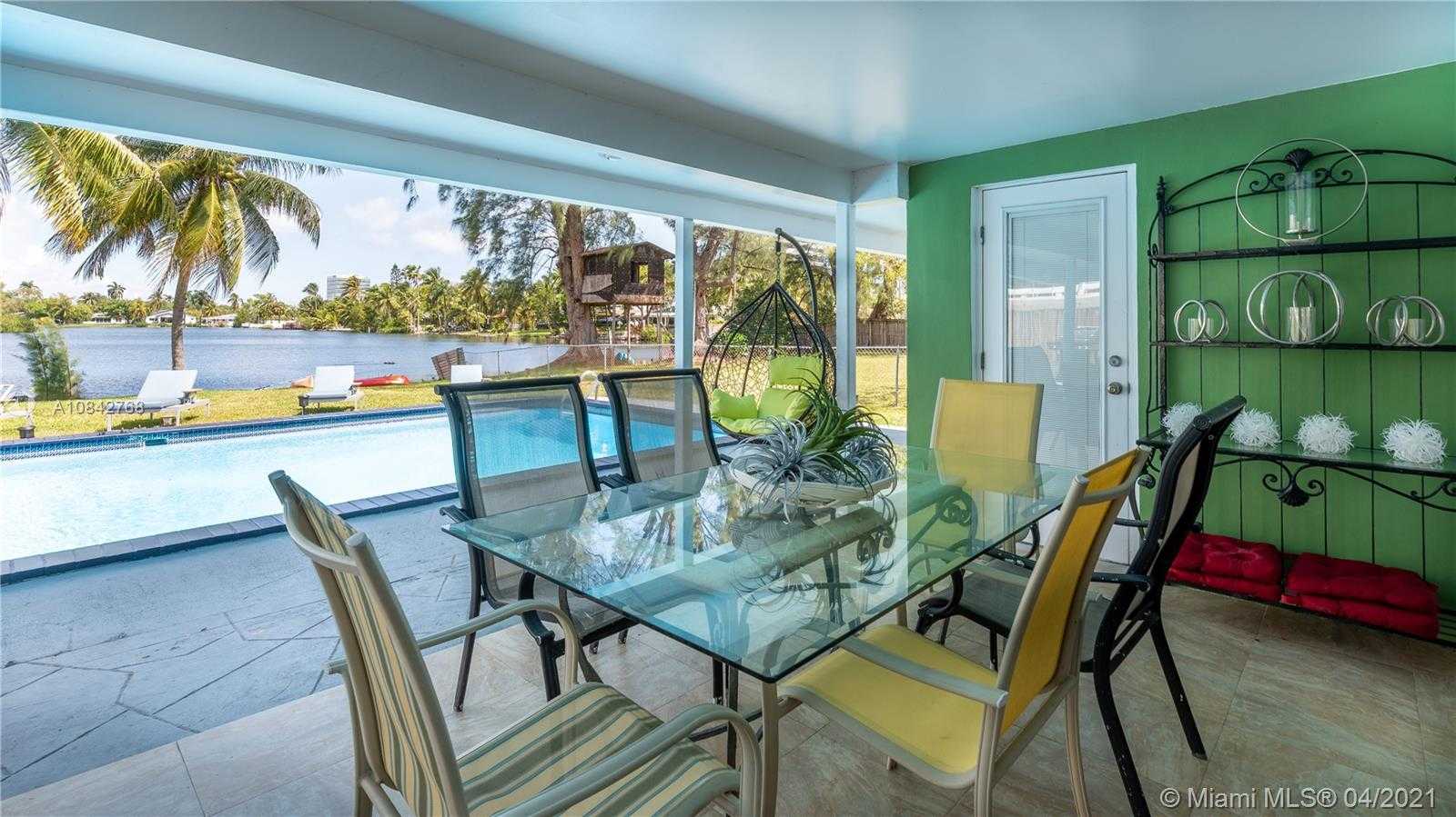 Small Image of 2541 NORTH EAST 195TH ST, Miami Number 20