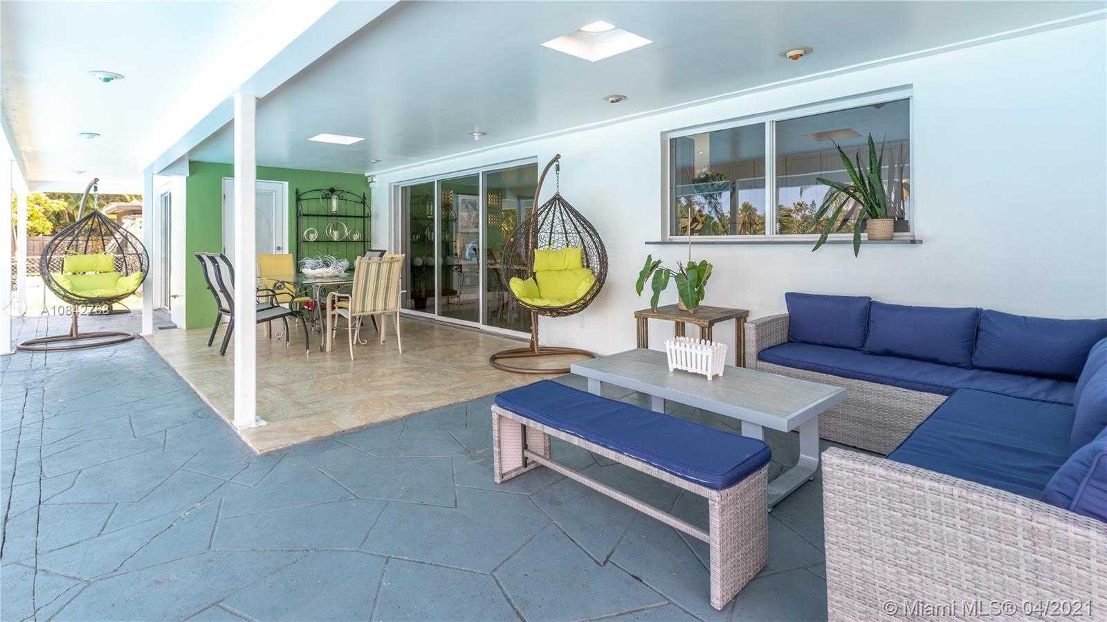 Small Image of 2541 NORTH EAST 195TH ST, Miami Number 23
