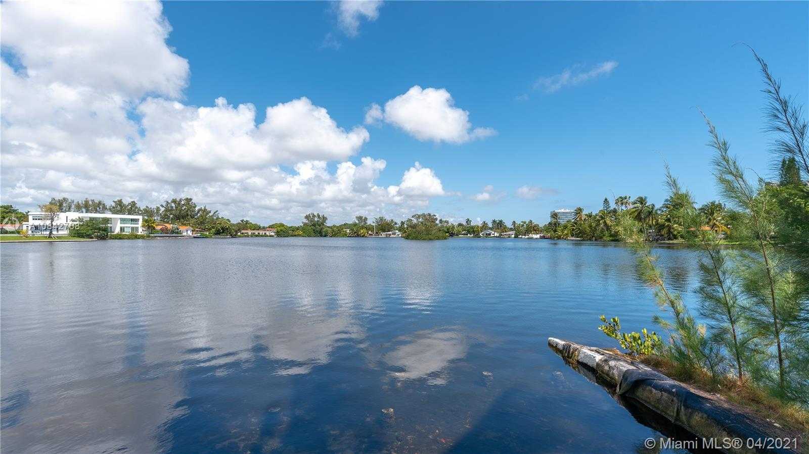 Small Image of 2541 NORTH EAST 195TH ST, Miami Number 29