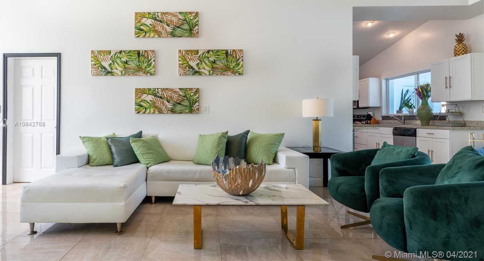 Small Image of 2541 NORTH EAST 195TH ST, Miami Number 3