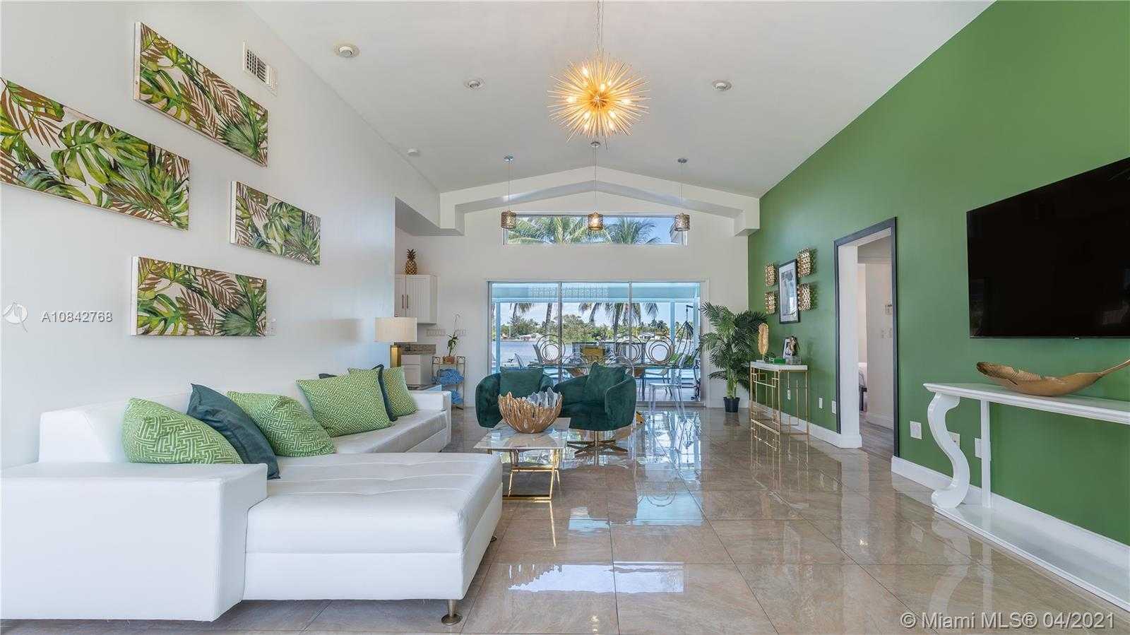 Small Image of 2541 NORTH EAST 195TH ST, Miami Number 5