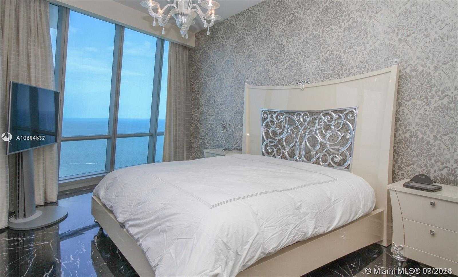 Small Image of 17121 COLLINS AVE #4404, Sunny Isles Beach Number 3