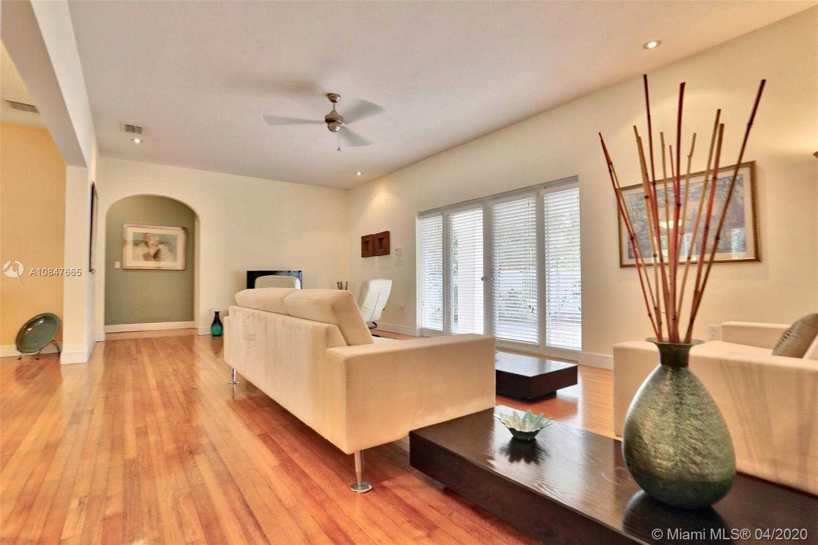 Small Image of 999 SOUTH WEST 1ST AVE #2415, Miami Number 4
