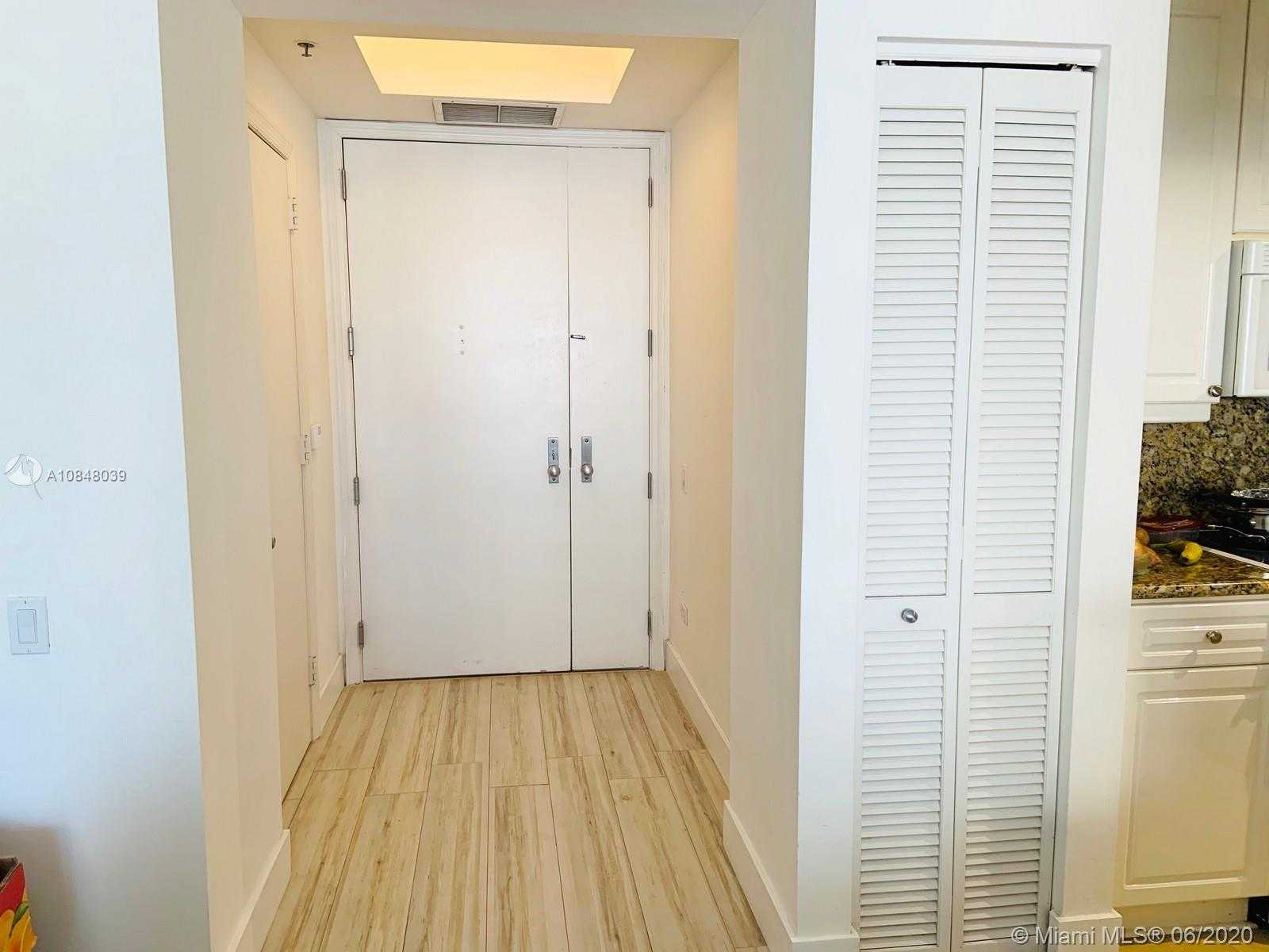 Small Image of 808 BRICKELL KEY DR #3403, Miami Number 9