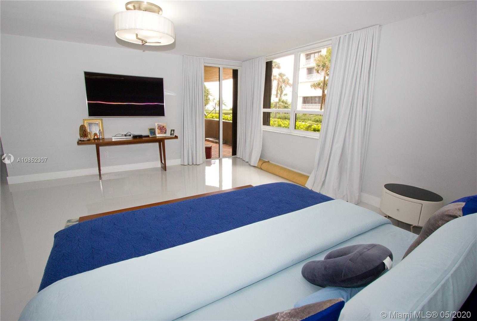 Small Image of 10175 Collins Ave, Bal Harbour, FL 33154, USA Number 21