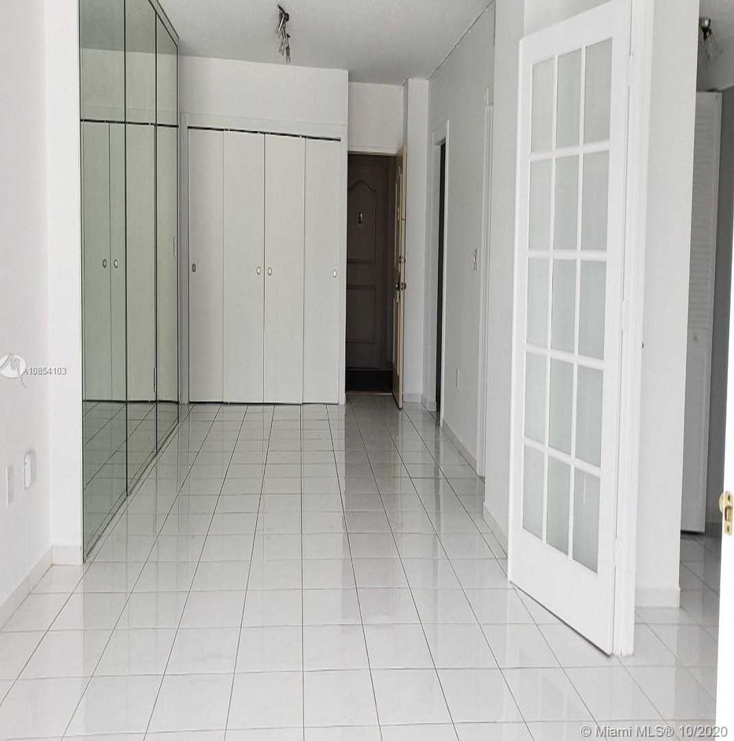 Small Image of 500 BAYVIEW DR #217, Sunny Isles Beach Number 13