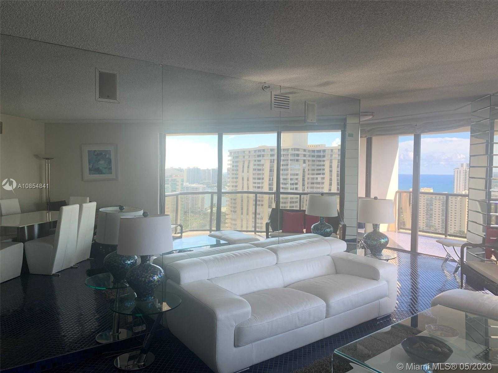 Small Image of 19667 TURNBERRY WAY #27B, Aventura Number 4
