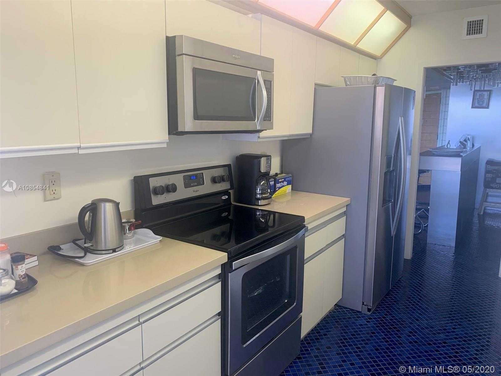 Small Image of 19667 TURNBERRY WAY #27B, Aventura Number 7